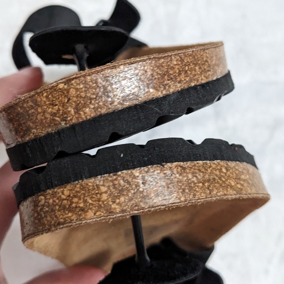 Bio Bio Black Genuine Leather Adjustable Buckle Thong Cork Bed Sandals - Picture 7 of 12